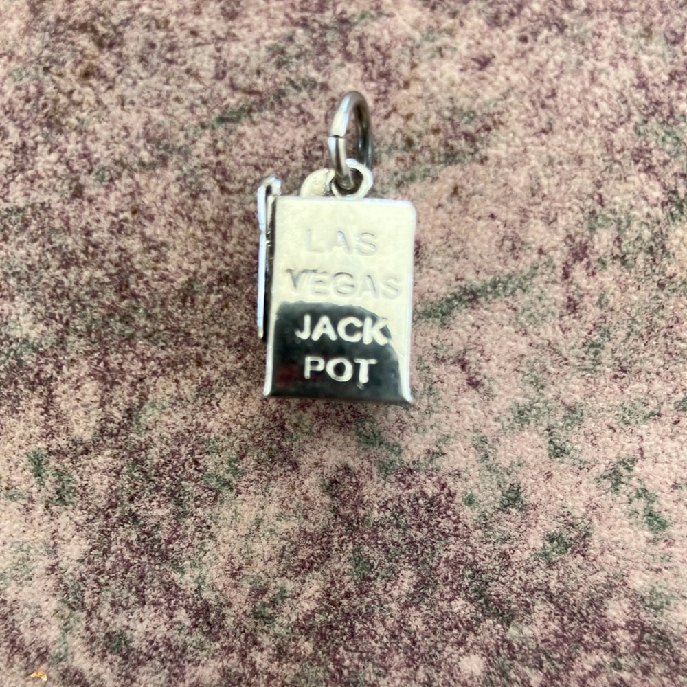 Silver Charm - Picture 2 of 5
